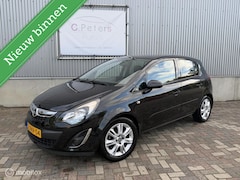 Opel Corsa - 1.4-16V 100pk BlitZ 2014 / Navigatie / Trekhaak / Climate control / Parkeersensor / Cruise