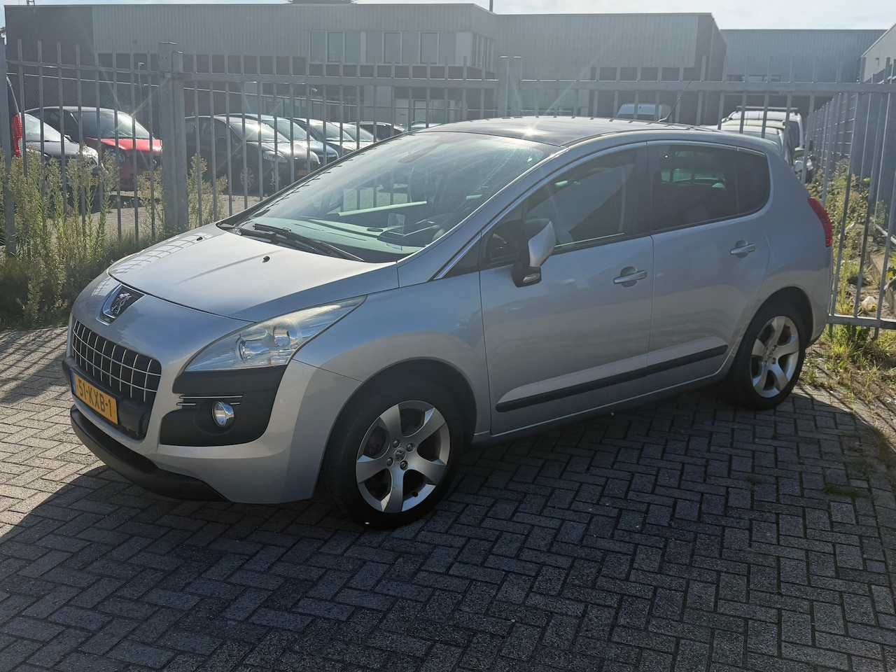 Peugeot 3008 - 1.6 VTi Première NL AUTO NAP! TREKHAAK l AIRCO l CRUISE l HEAD UP l PDC l LMV! NIEUWE APK - AutoWereld.nl