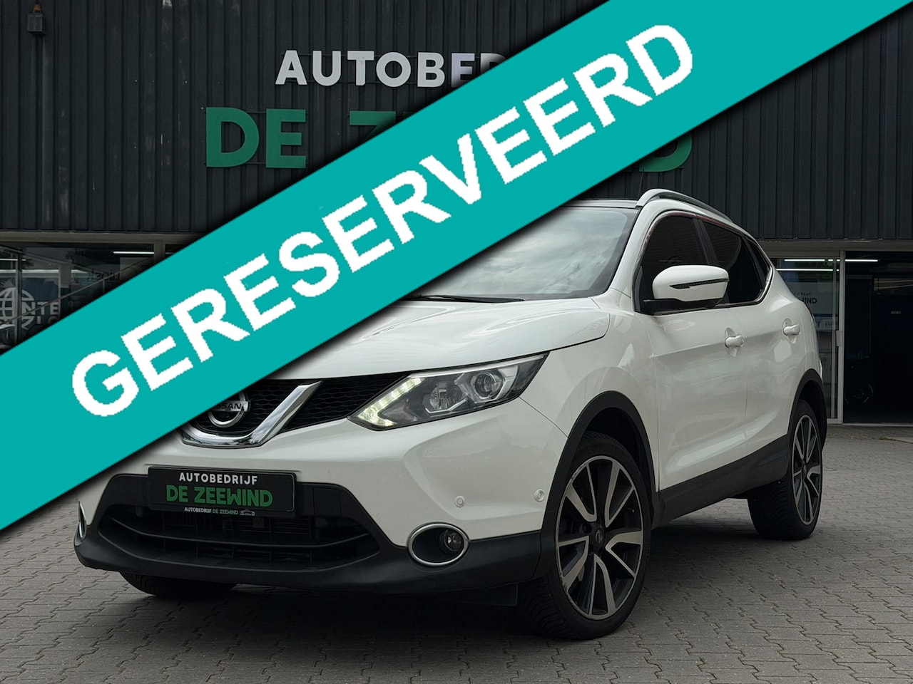 Nissan Qashqai - 1.2 Tekna|Pano|Automaatbak sleept - AutoWereld.nl
