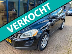 Volvo XC60 - 2.0 D3 Momentum Automaat / Navi