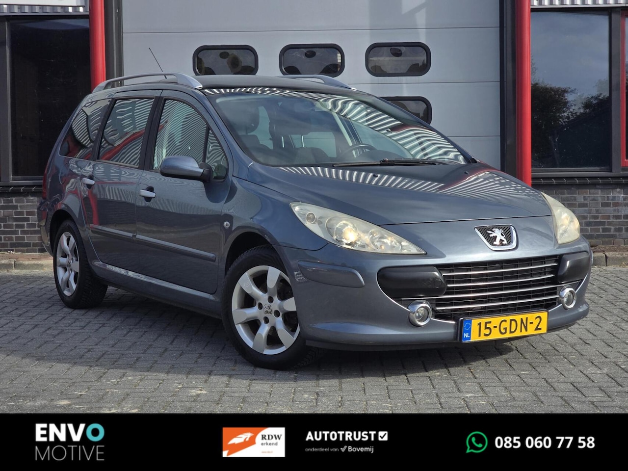 Peugeot 307 SW - 2.0-16V Premium Pano/Clima/Trekhaak/Cruise - AutoWereld.nl
