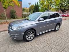 Mitsubishi Outlander - 2.0 PHEV instyle+ Panorama Leder Cruise