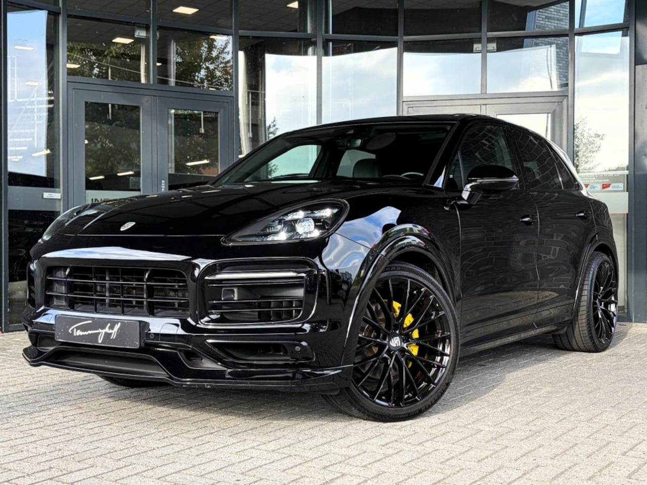 Porsche Cayenne - 3.0 E-HYBRID - ORG. NL. - TECHART - PANO - TREKH. - 22 INCH - AutoWereld.nl
