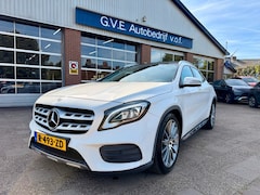 Mercedes-Benz GLA-Klasse - 200 PREMIUM PLUS A/T Leder panorama dak Trekhaak