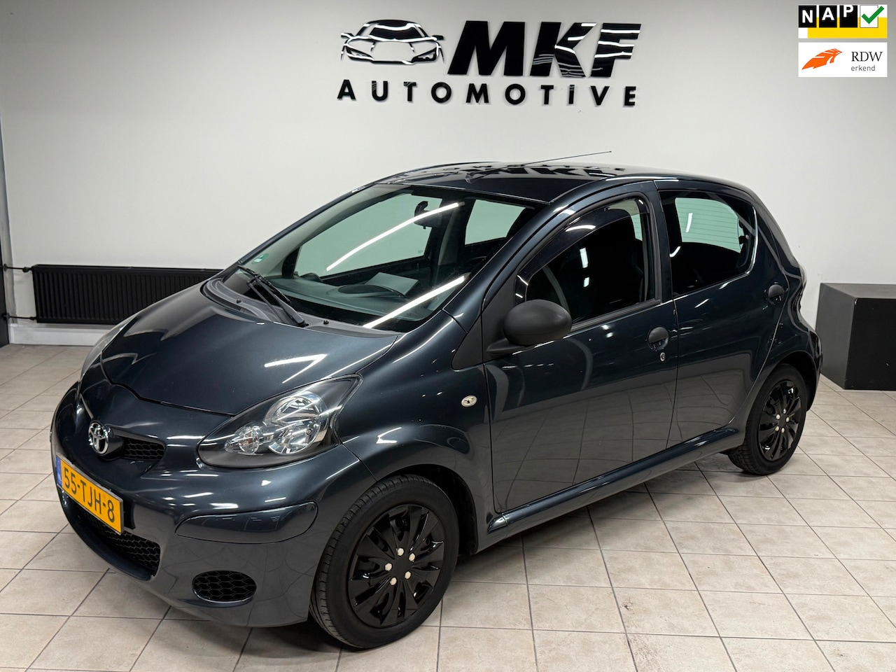 Toyota Aygo - 1.0-12V Now 2012 AIRCO|CARPLAY|ELEK PAKKET|NAP! - AutoWereld.nl