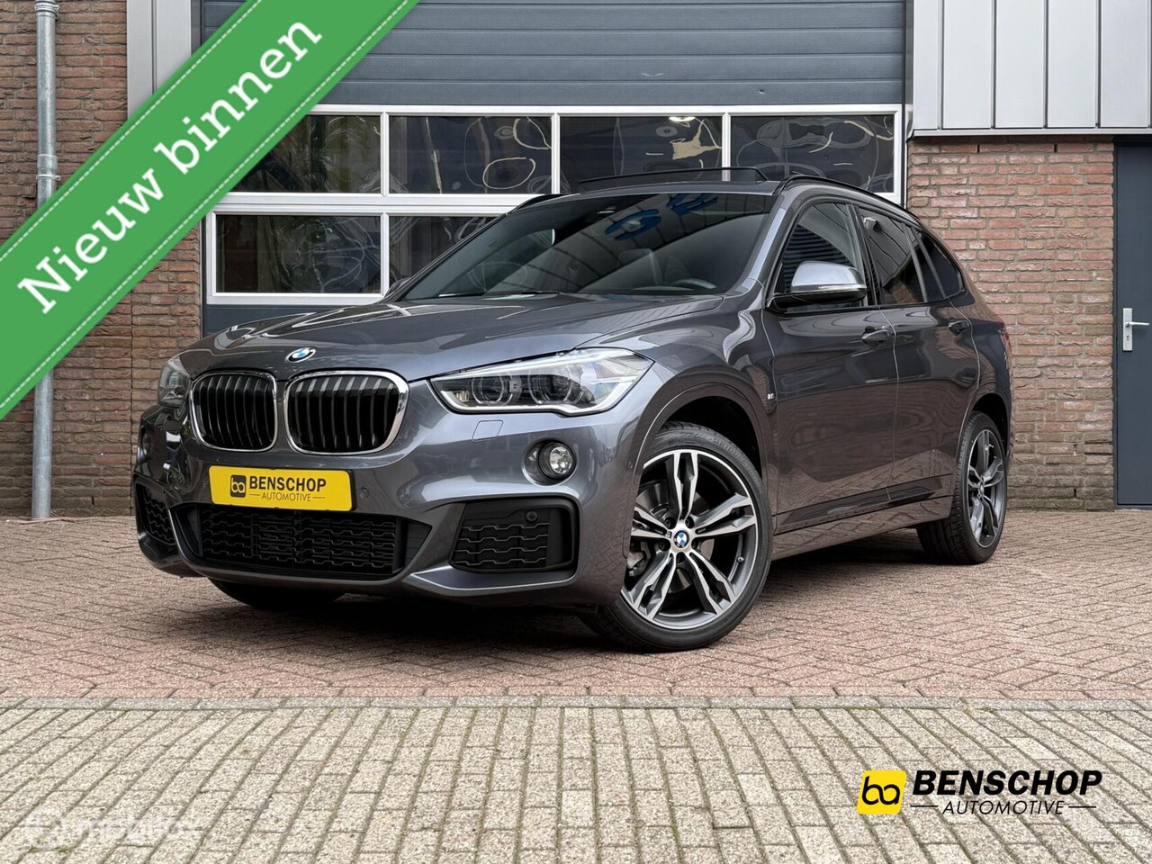 BMW X1 - xDrive20i M Sport Schuifdak Navi Leer HUD LED Camera Hifi - AutoWereld.nl