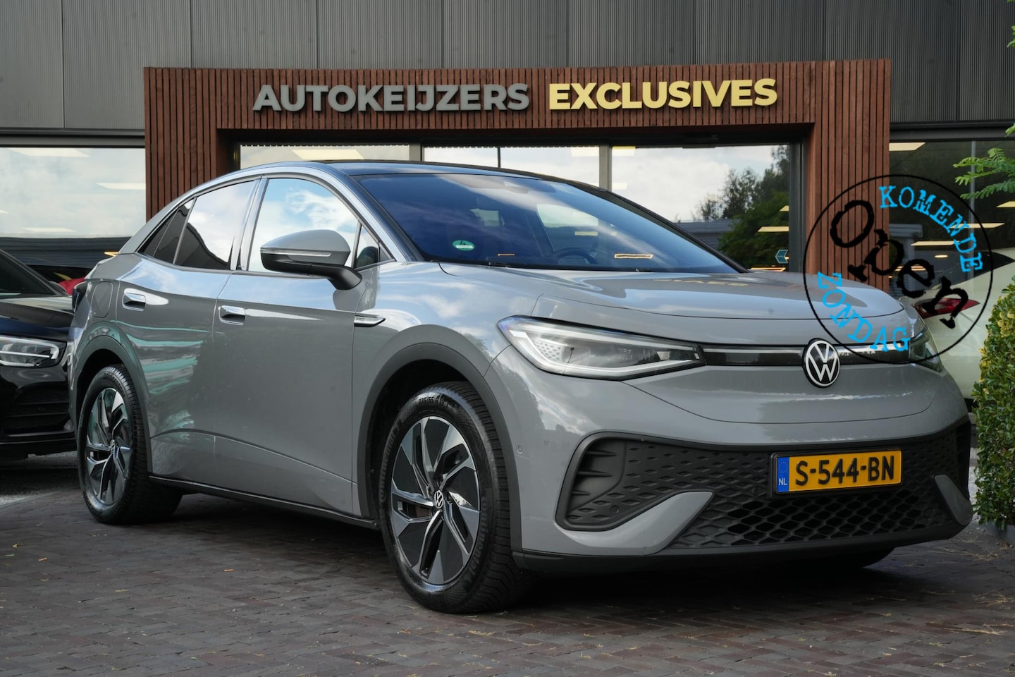 Volkswagen ID.5 - Pro 77 kWh Warmtepomp Emergency braking DAB Stuurwiel verwarmd Sfeerverlichting Verkeersbo - AutoWereld.nl