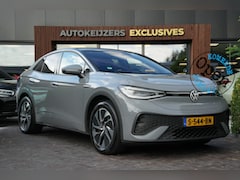 Volkswagen ID.5 - Pro 77 kWh Warmtepomp Emergency braking DAB Stuurwiel verwarmd Sfeerverlichting Verkeersbo