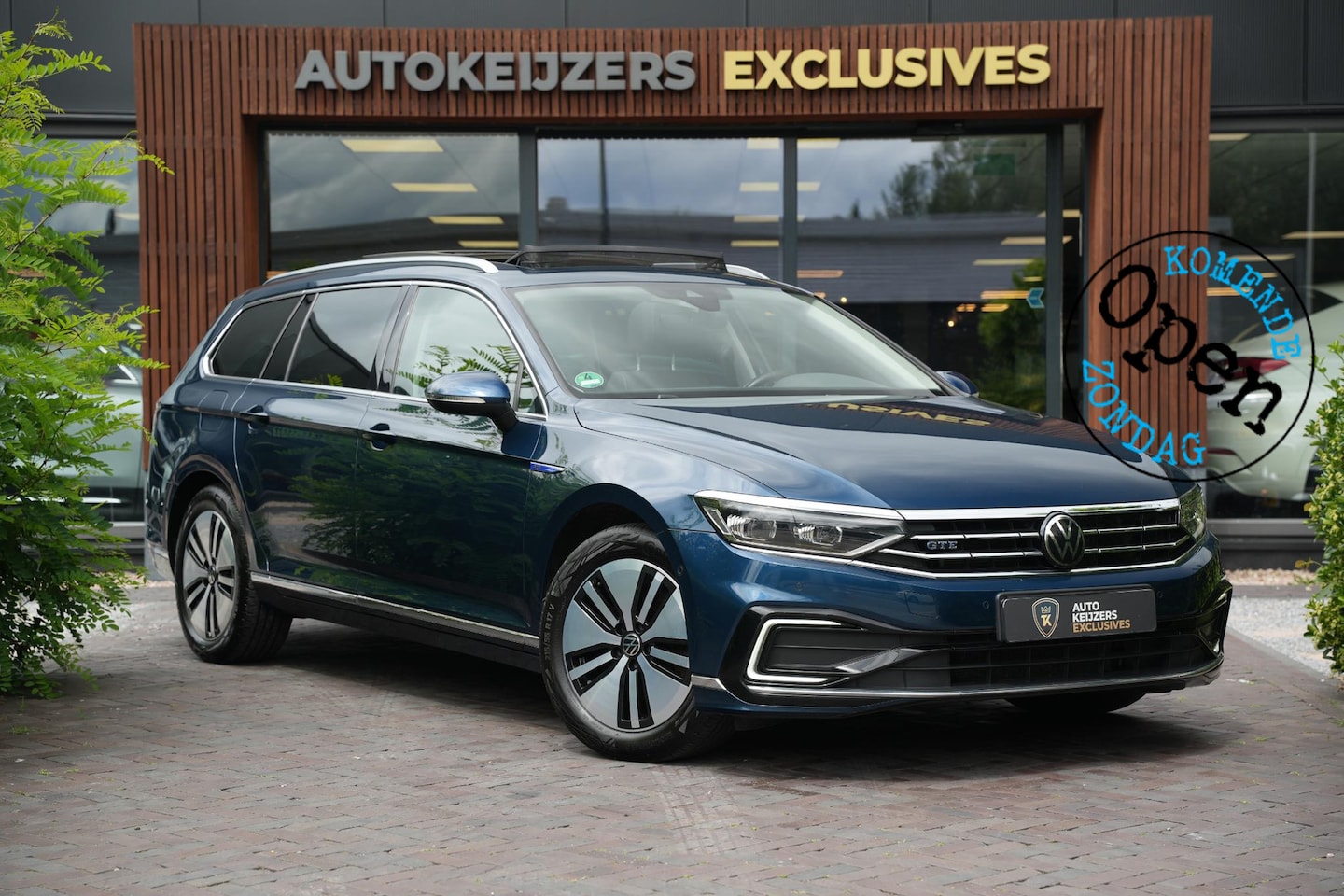 Volkswagen Passat - 1.4 TSI PHEV GTE Panoramadak Adapt. Cruise LED Carplay Massage - AutoWereld.nl
