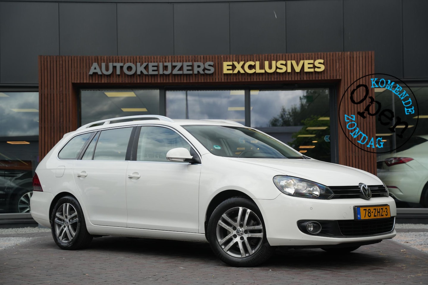 Volkswagen Golf Variant - 1.2 TSI High Executive Line BlueMotion Cruise Clima Navigatie Alcantara Trekhaak - AutoWereld.nl