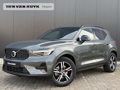 Volvo XC40 - 2.0 B4 Plus Dark Elektr. stoelverstelling / Harman Kardon Audio / Trekhaak/ Keyless Drive