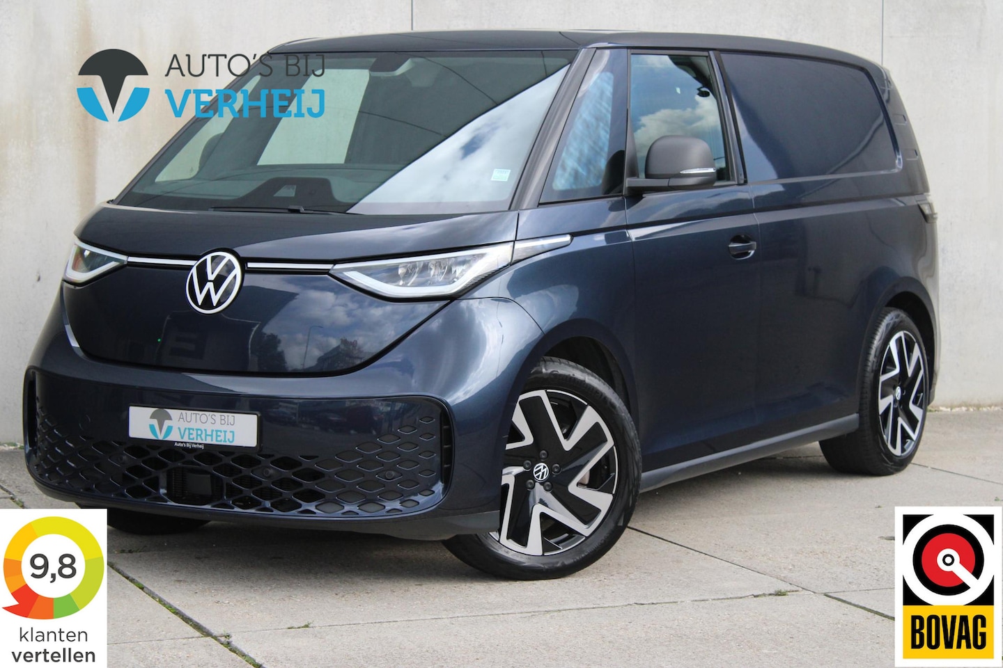 Volkswagen ID. Buzz Cargo - Anniversary Edition 79 kWh / EX BTW / 204PK / 20" LM VELGEN / 3 STOELEN / TREKHAAK - AutoWereld.nl