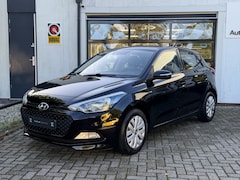 Hyundai i20 - 1.4 Automaat | 55.119 KM | Stoel-/Stuurverwarming | Airco | Lane Assist | PDC