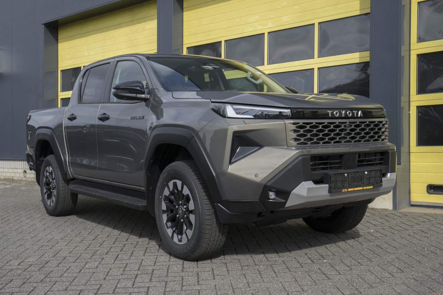 Toyota HiLux - Toyota Hilux 2.8 D-4D MHEV Double Cab Style - AutoWereld.nl