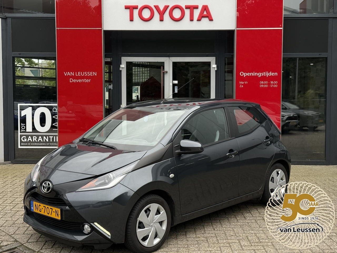 Toyota Aygo - 1.0 VVT-i x-play PARKEERCAMERA AIRCO - AutoWereld.nl