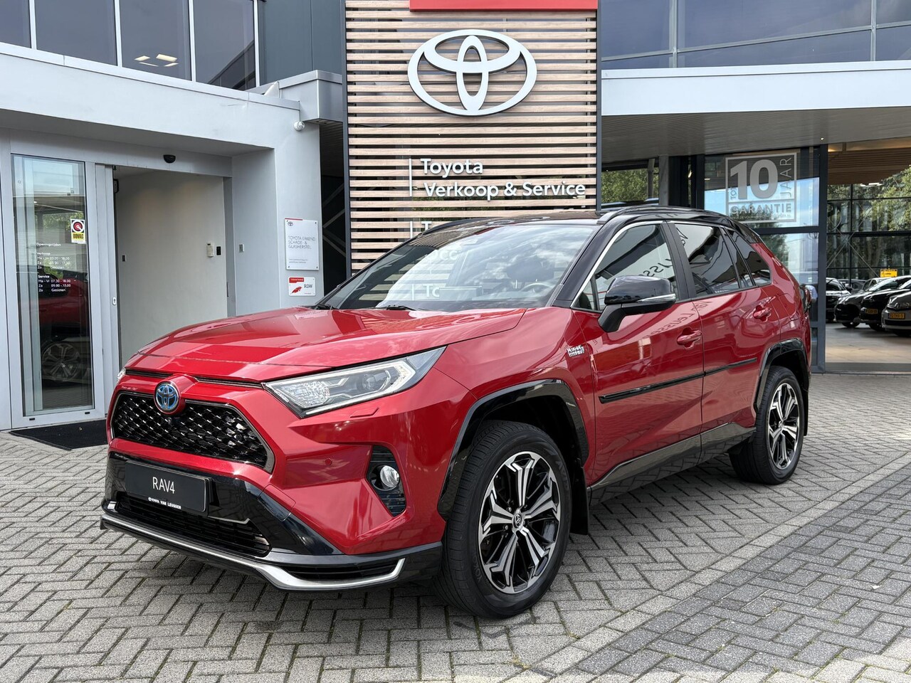 Toyota RAV4 - 2.5 Plug-in Hybrid AWD Bi-Tone Plus TREKHAAK JBL 360 CAMERA PARKEERSENSOREN VOOR EN ACHTER - AutoWereld.nl