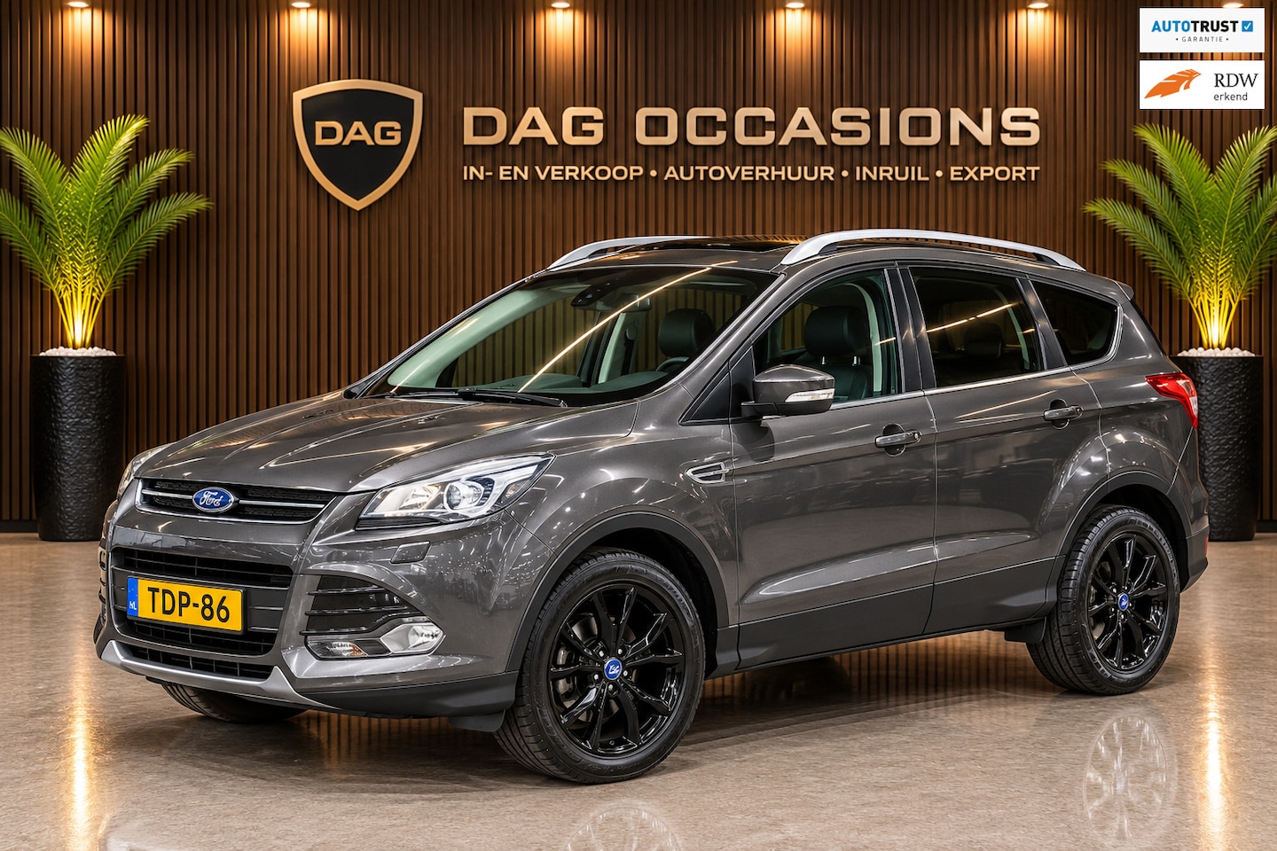 Ford Kuga - 1.6 Titanium NIEUW APK|4WD | AUTOMAAT | CAMERA | PANO | LEDER | TREKHAAK - AutoWereld.nl