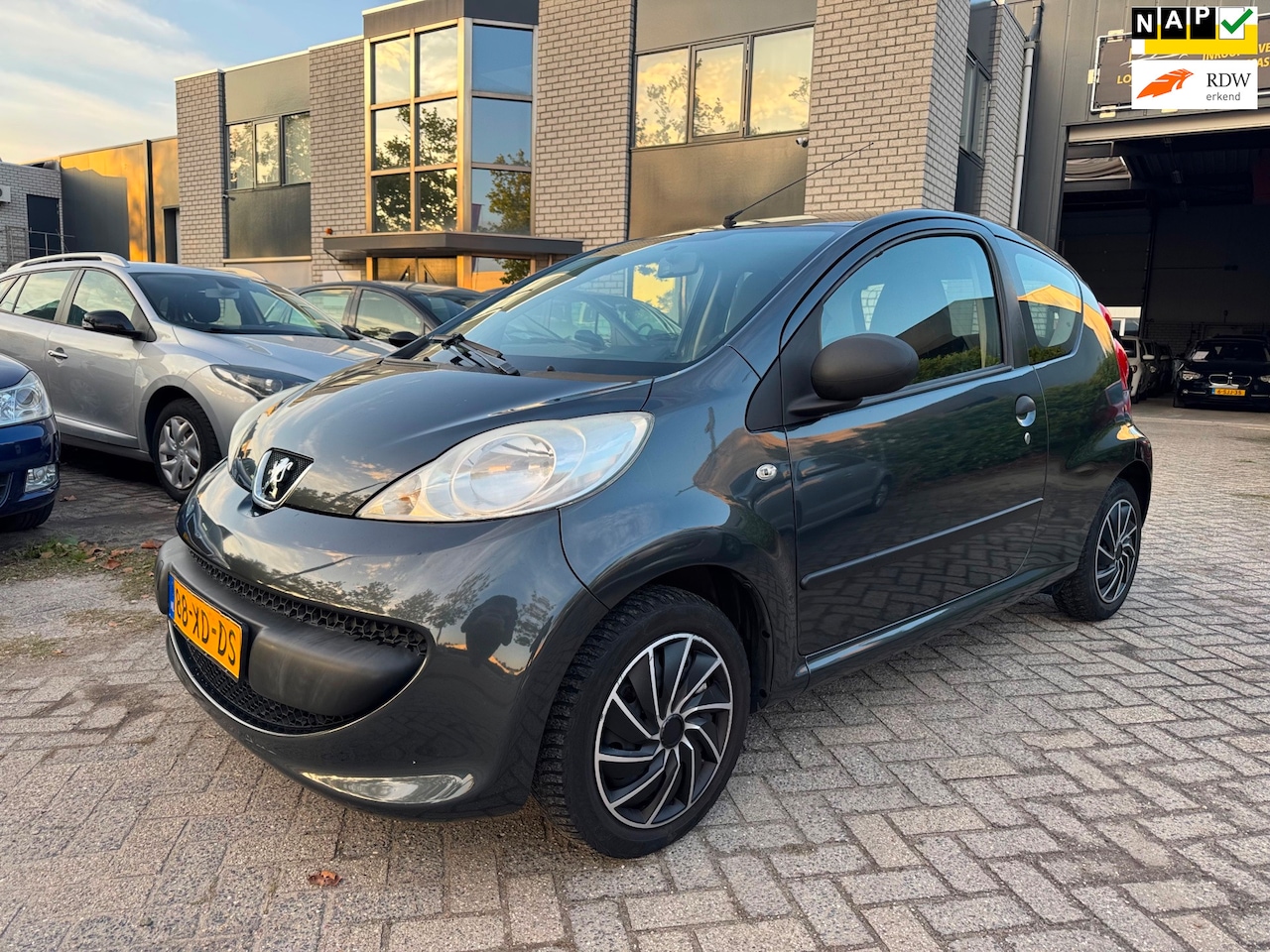 Peugeot 107 - 1.0-12V XR Navigatie - AutoWereld.nl