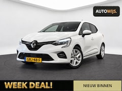 Renault Clio - 1.6 E-Tech Hybrid 140 Intens|LED|AUT|NAVI|GOED ONDERHOUDEN