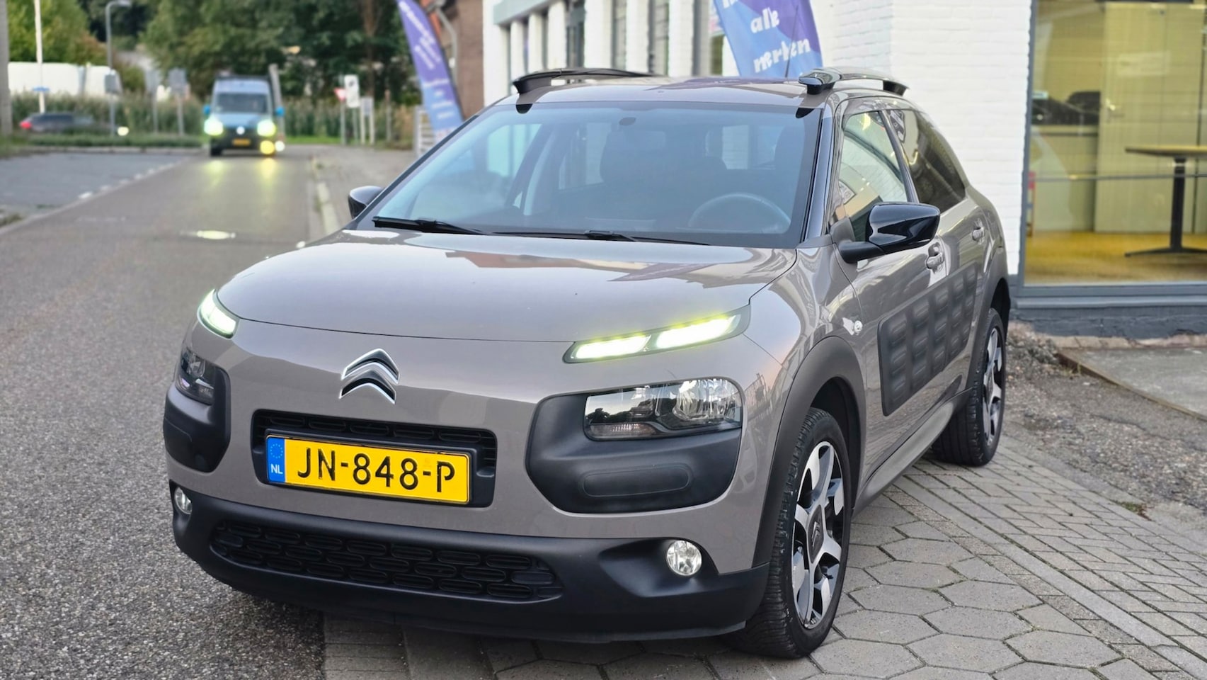 Citroën C4 Cactus - 1.2 PureTech Feel*zeer mooie auto*nap*apk*pano*navi*airco*rijd perefct*inruil mog!!! - AutoWereld.nl