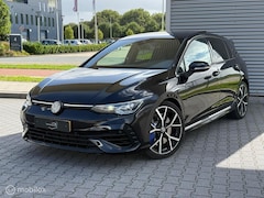 Volkswagen Golf - 2.0 TSI R 4Motion| AKRAPOVIC| FULL OPTION