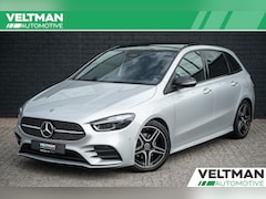 Mercedes-Benz B-klasse - 180 AMG LINE PANORAMADAK TREKHAAK HEAD UP 360 CAMERA STOELVERWARMING