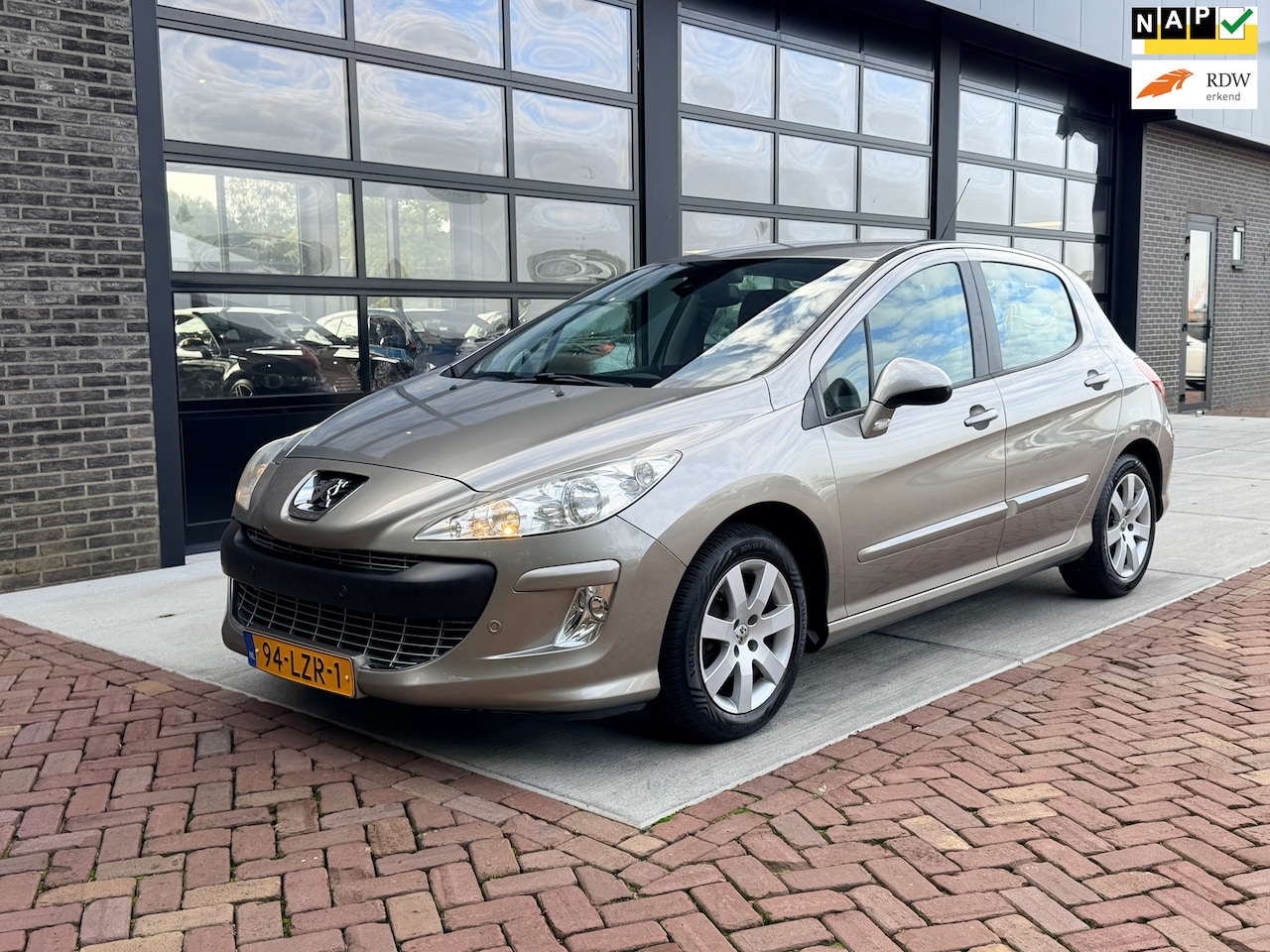 Peugeot 308 - 1.6 VTi Sublime | Clima | Cruise | PDC | - AutoWereld.nl