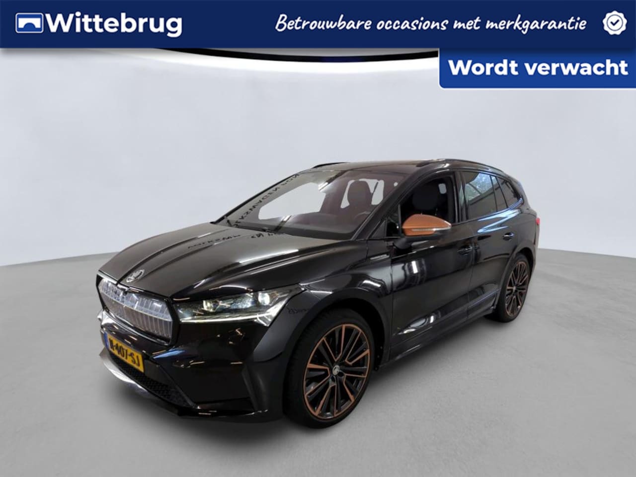 Skoda Enyaq iV - 80 204pk Founders Edition Black / Panorama dak / Leder / Navigatie / LM 21 inch / Matrix L - AutoWereld.nl