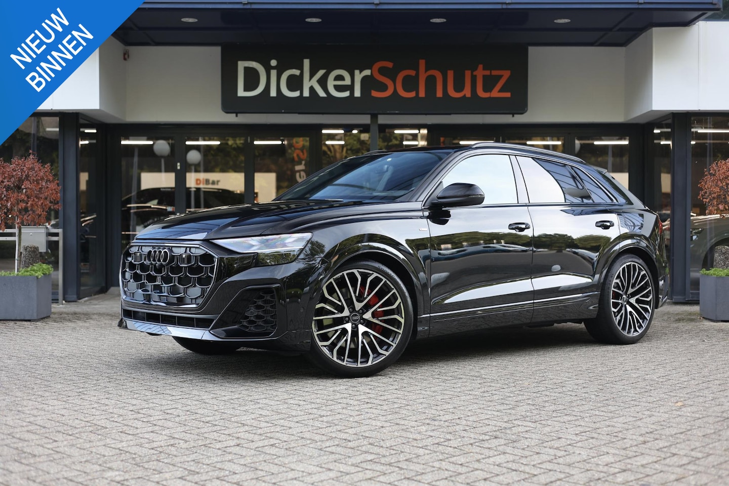 Audi Q8 - 60 TFSIe Competition Vierwielb. | Pano | Trekhaak | Massage | Carbon - AutoWereld.nl