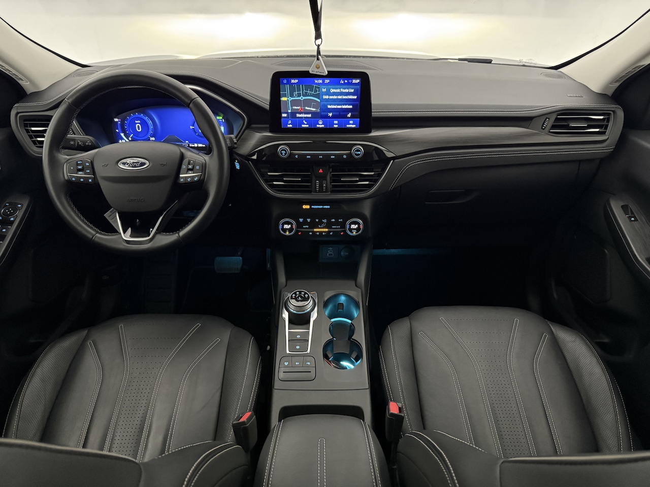 Ford Kuga - 2.5 PHEV Vignale | Virtual | b&o | Camera | Sfeer | Trekhaak | Carplay | Memory | Cruise | - AutoWereld.nl