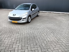 Peugeot 207 - 1.4 Cool 'n Blue Airco.