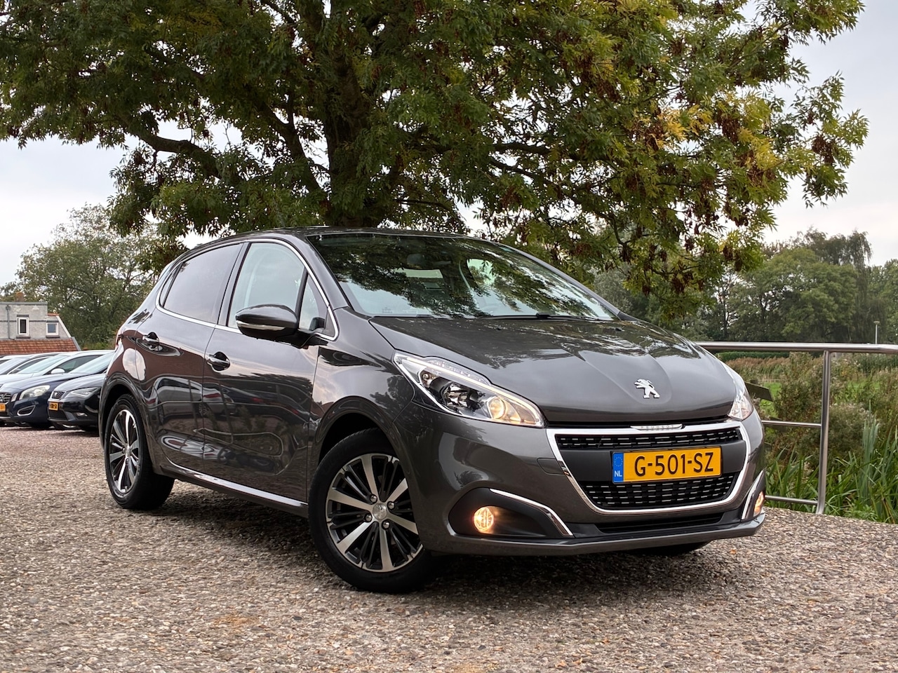 Peugeot 208 - 1.2 PureTech Allure | ''41.000 KM '' + Camera + Cruise Nu € 8.975,-!!! - AutoWereld.nl
