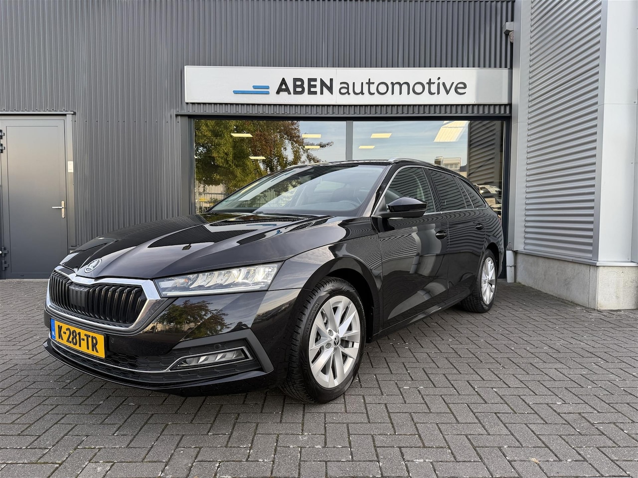 Skoda Octavia Combi - 1.0- e-TSI 110PK Business Edition automaat (ELEK. KLEP|CARPLAY|NAVI|FULL LED) - AutoWereld.nl