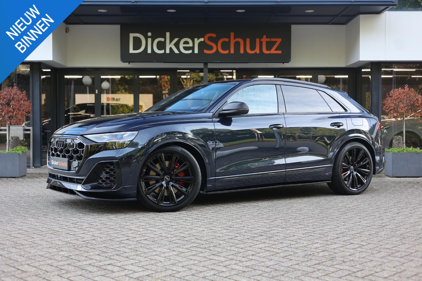 Audi Q8 - 60 TFSIe Competition Bodykit | Vierwielb. | Massage | Pano | Trekhaak | Carbon - AutoWereld.nl