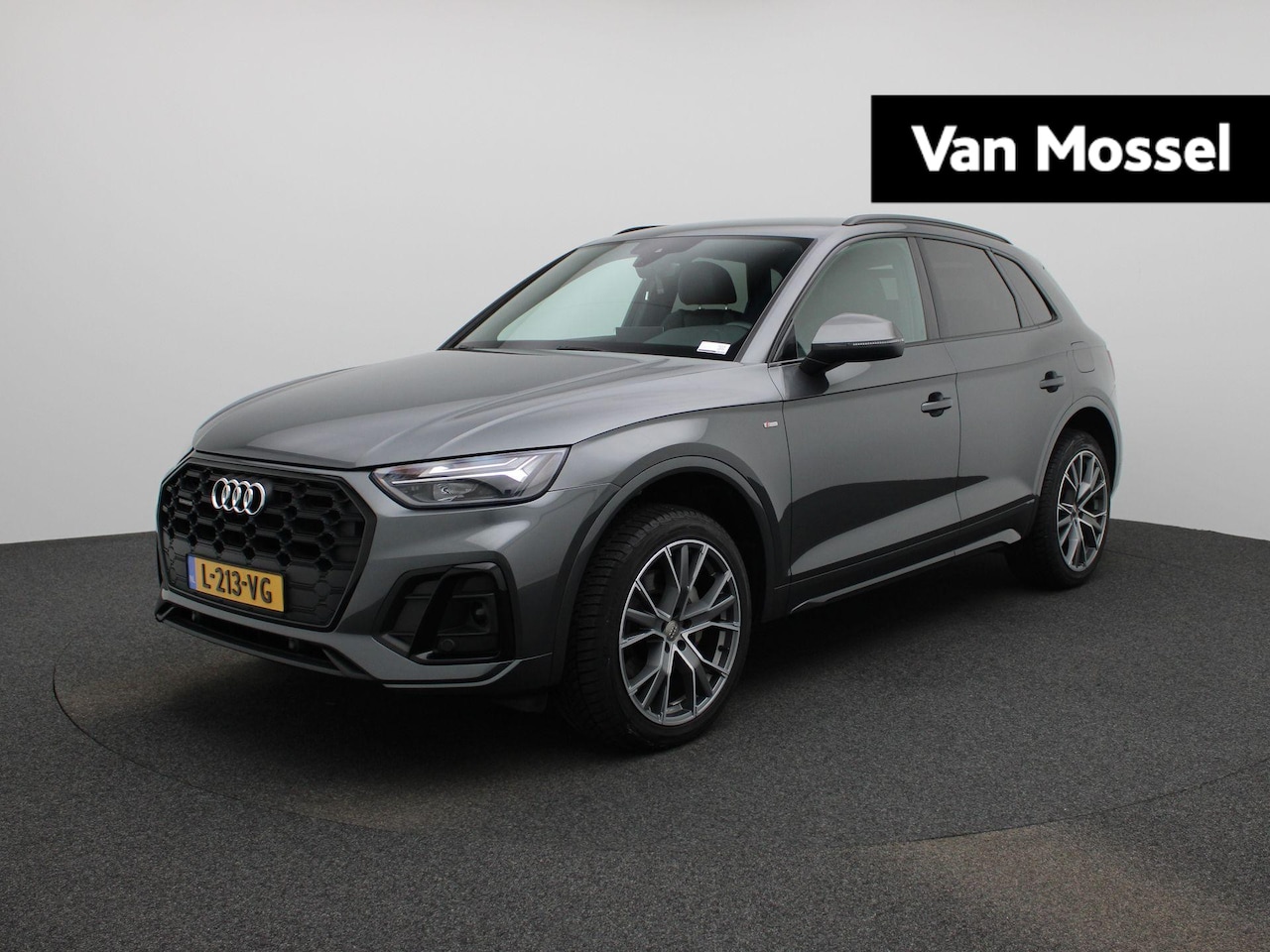 Audi Q5 - 50 TFSI e S edition | S-line | Vlak Stuur | Automaat | LMV | Half Leder | Camera | Trekhaa - AutoWereld.nl