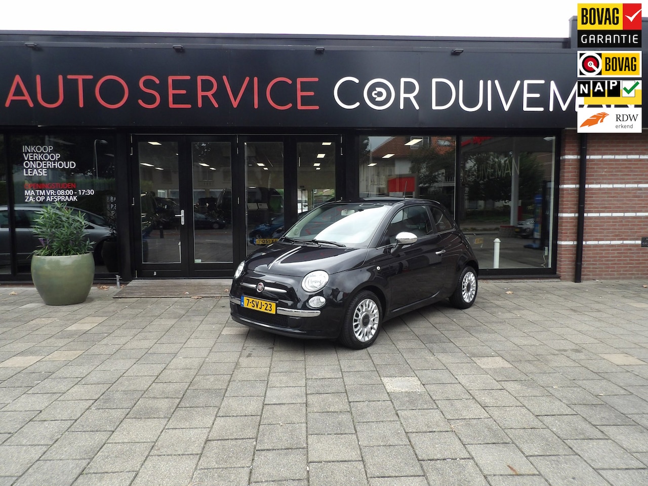 Fiat 500 - 1.0 TwinAir Easy INCL PARROT TEL///87000 KM NETTE ONDERHOUDEN FIAT 500 ZWART INCL AFLEVERI - AutoWereld.nl