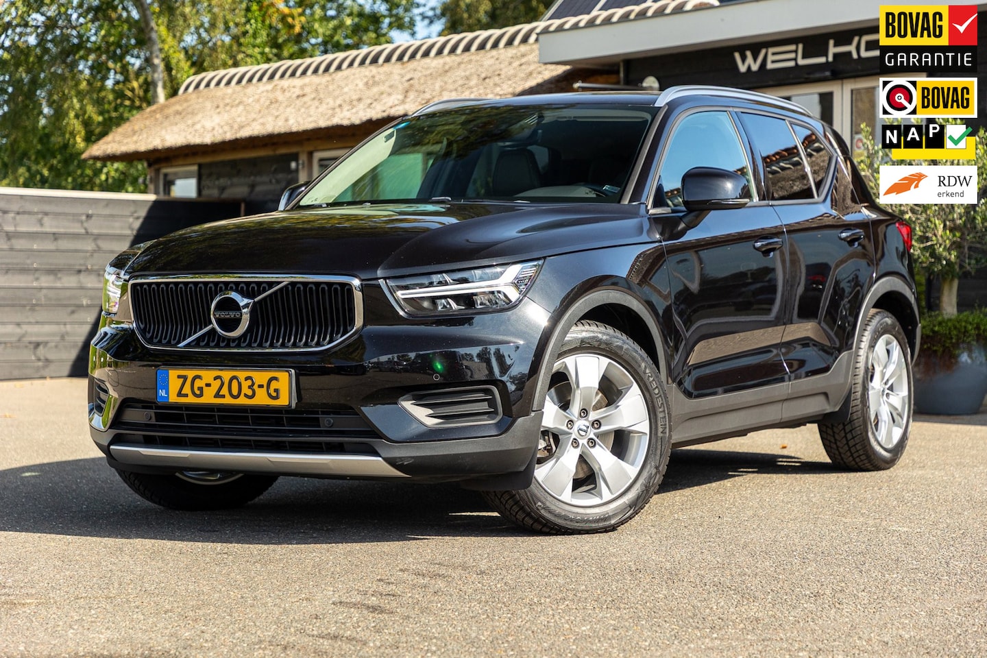 Volvo XC40 - 2.0 T4 Momentum Pro I Camera I apple android I zeer netjes I - AutoWereld.nl