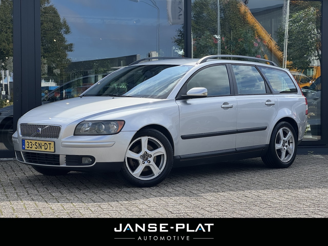 Volvo V50 - 2.4i Kinetic AUT Trekhaak | Nieuwe Distributieriem | - AutoWereld.nl