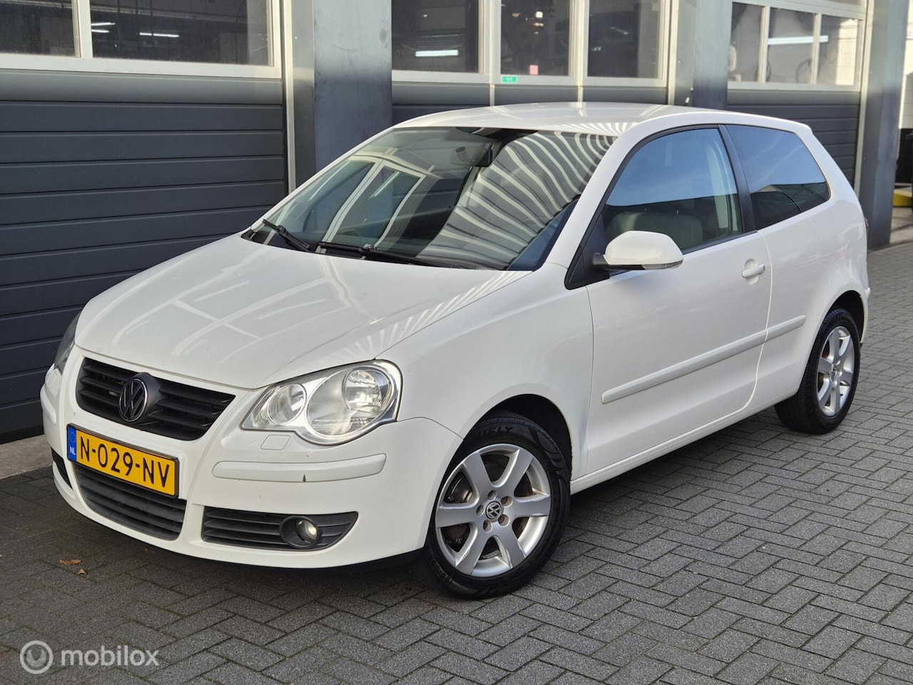 Volkswagen Polo - 1.2 Highline | AIRCO | PDC | STOEL.V | ELEK RAMEN | - AutoWereld.nl