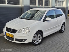 Volkswagen Polo - 1.2 Highline | AIRCO | PDC | STOEL.V | ELEK RAMEN |