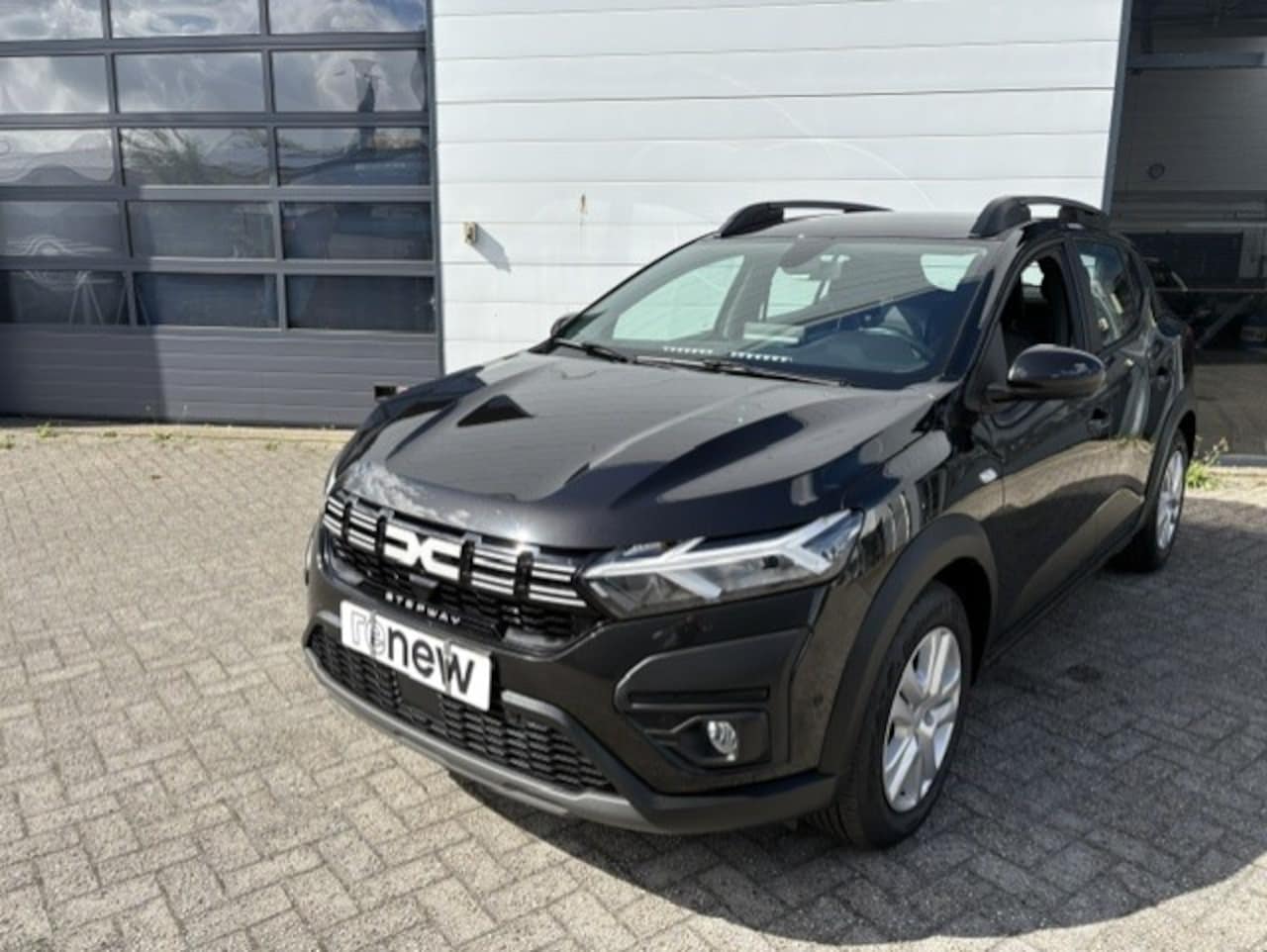 Dacia Sandero Stepway - 1.0 TCe 100 PK ECO-G Expression | Pack assist | NAV | Camera achter | Handsfree starten  e - AutoWereld.nl
