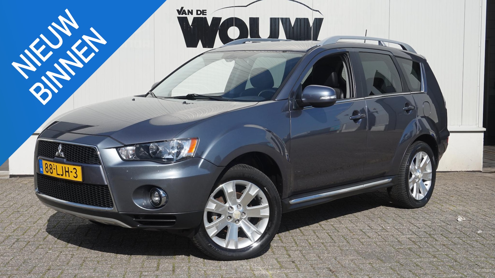 Mitsubishi Outlander - 2.0 Intro Edition Automaat | Trekhaak afneembaar | Dealer onderhouden | All Weather banden - AutoWereld.nl