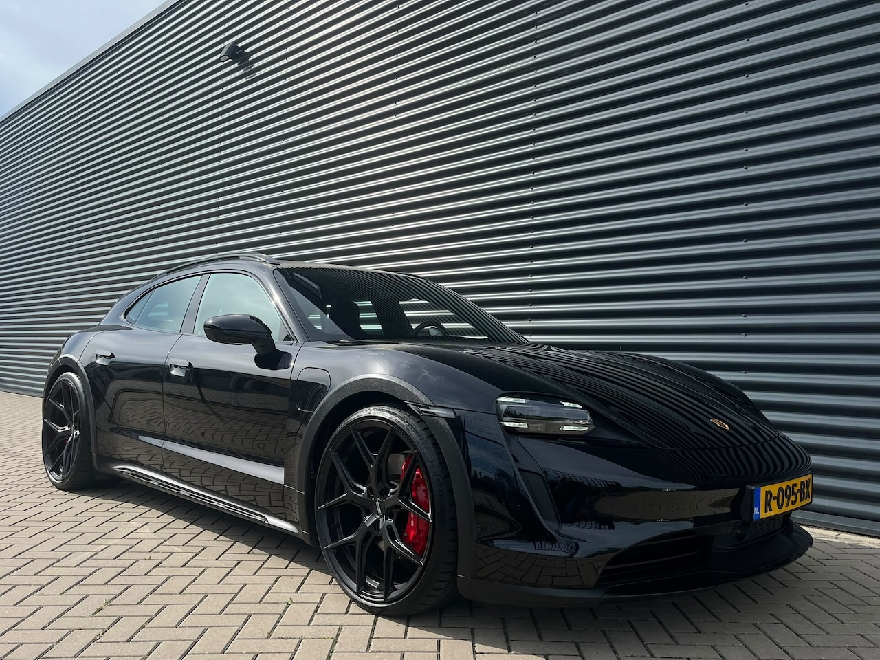 Porsche Taycan Cross Turismo - 4S 93 kWh Full Options - AutoWereld.nl