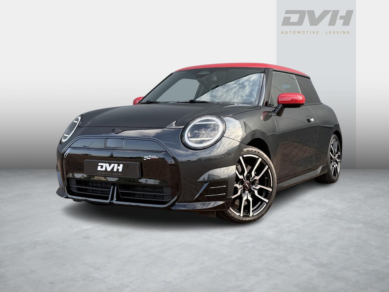 MINI Electric - Cooper SE John Cooper Works XL 54.2 kWh - AutoWereld.nl