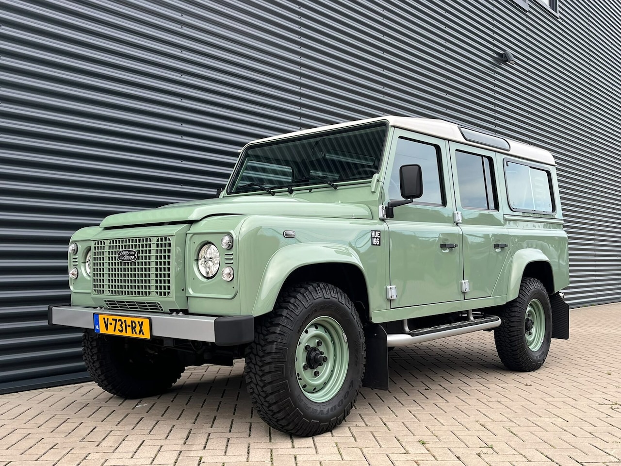 Land Rover Defender 110 - TD4 Heritage Limited Edition 7-Persoons - AutoWereld.nl