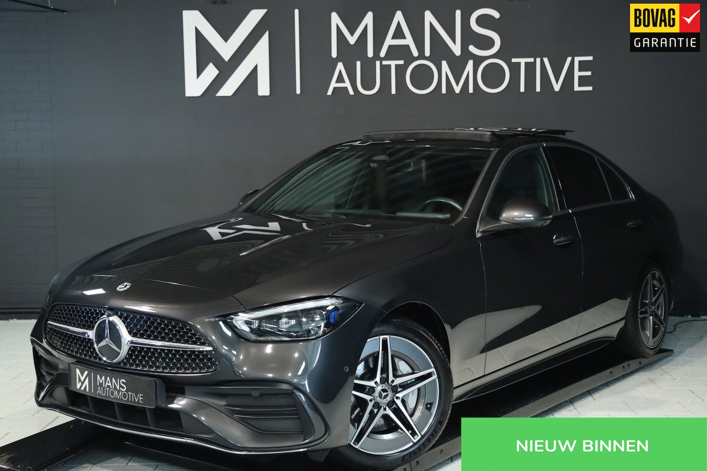 Mercedes-Benz C-klasse - 300 e AMG Line / PANO / HUD / 2X MEMORY / 360 / ACC / KEYLESS - AutoWereld.nl