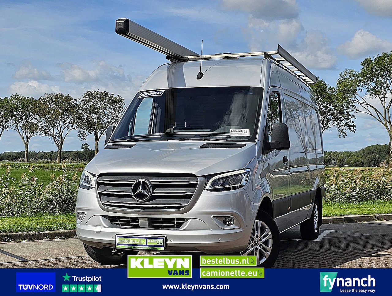 Mercedes-Benz Sprinter - 319 L2H2 V6 3.5T-AHG LED Mbux10 360Camera Distronic Bumpers-Kleur Lm-Velgen! - AutoWereld.nl