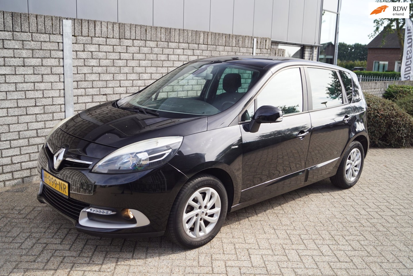 Renault Scénic - 1.2 TCe Limited Sportst Stoelverw Navi Clima Cruise 4x Elektrische Ramen Keyless Entry PDC - AutoWereld.nl