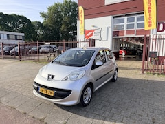 Peugeot 107 - 1.0 12V 68PK Automaat 5D Airco