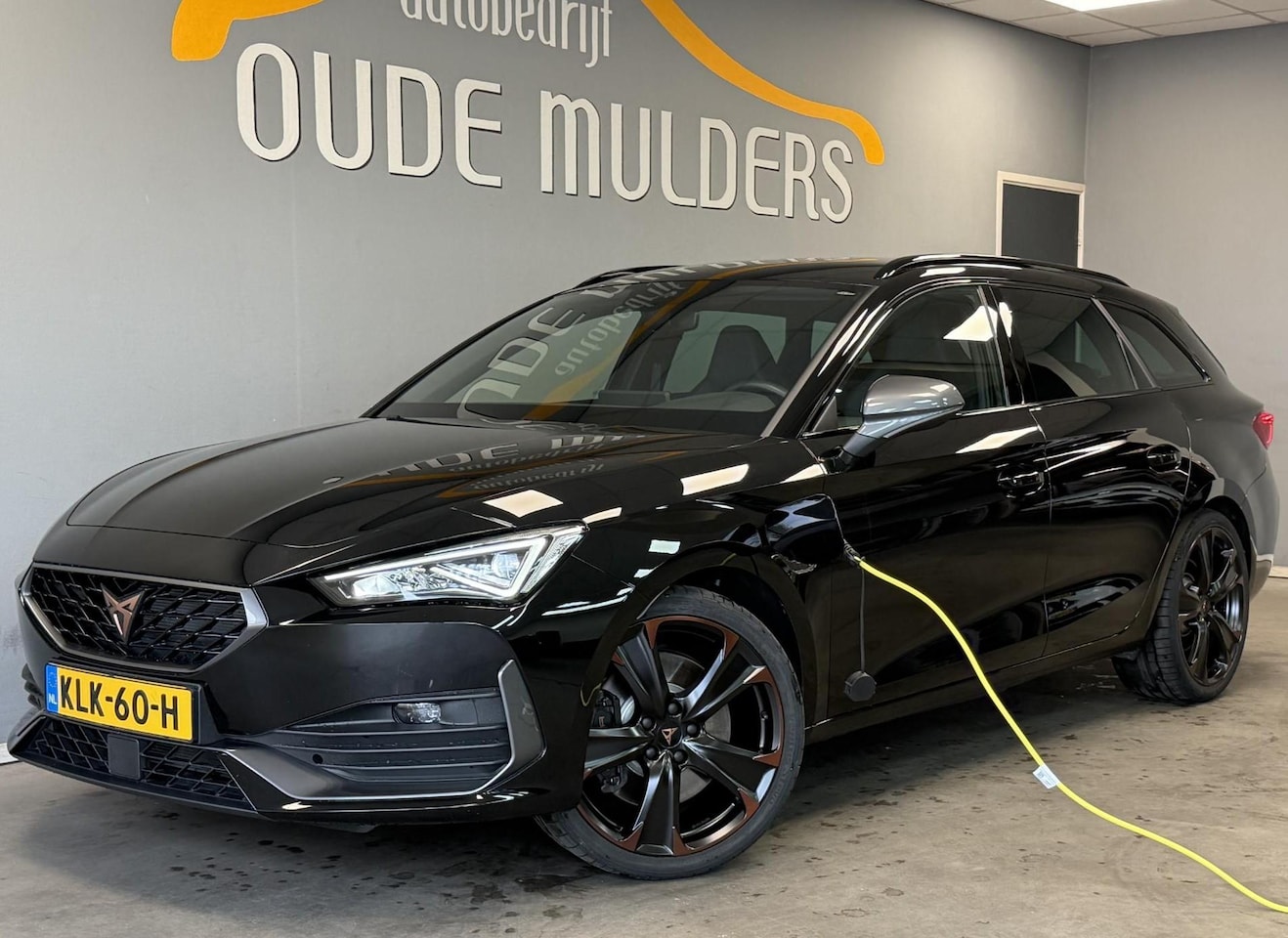 CUPRA Leon Sportstourer - 1.4 e-Hybrid VZ Performance | SOH 97% | Trekhaak | Cruise | Stoelverwarming | Carplay | - AutoWereld.nl